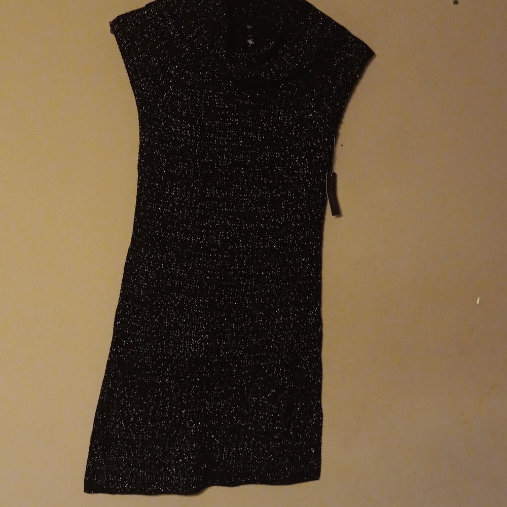 Dress - Picture 3 of 5